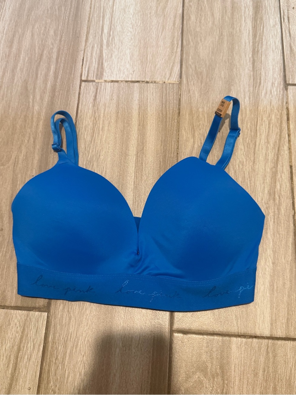 NWT wireless Victoria secret pink push-up bra